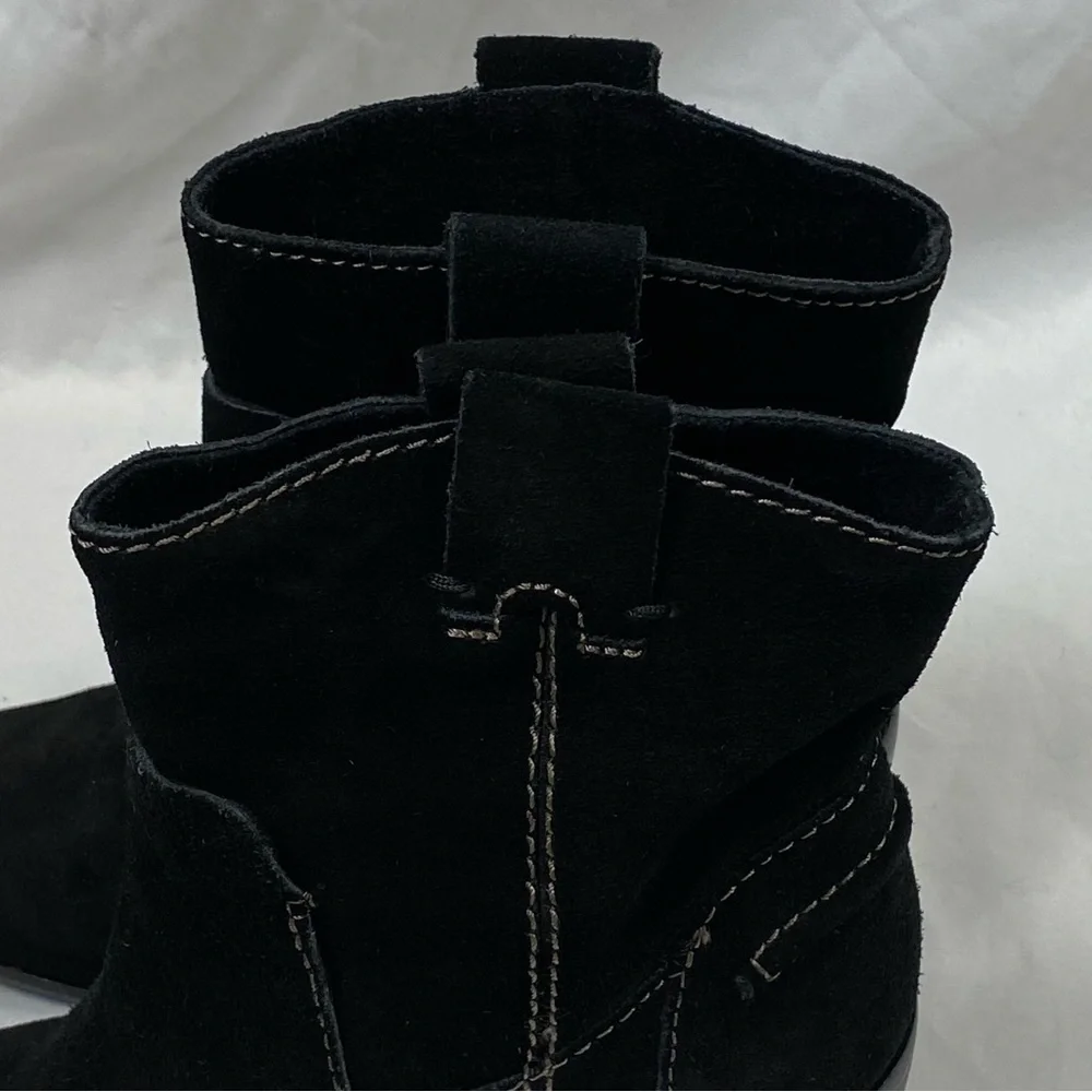 Vince Camuto VC-Maves Black Suede Ankle Boots 5.5 M